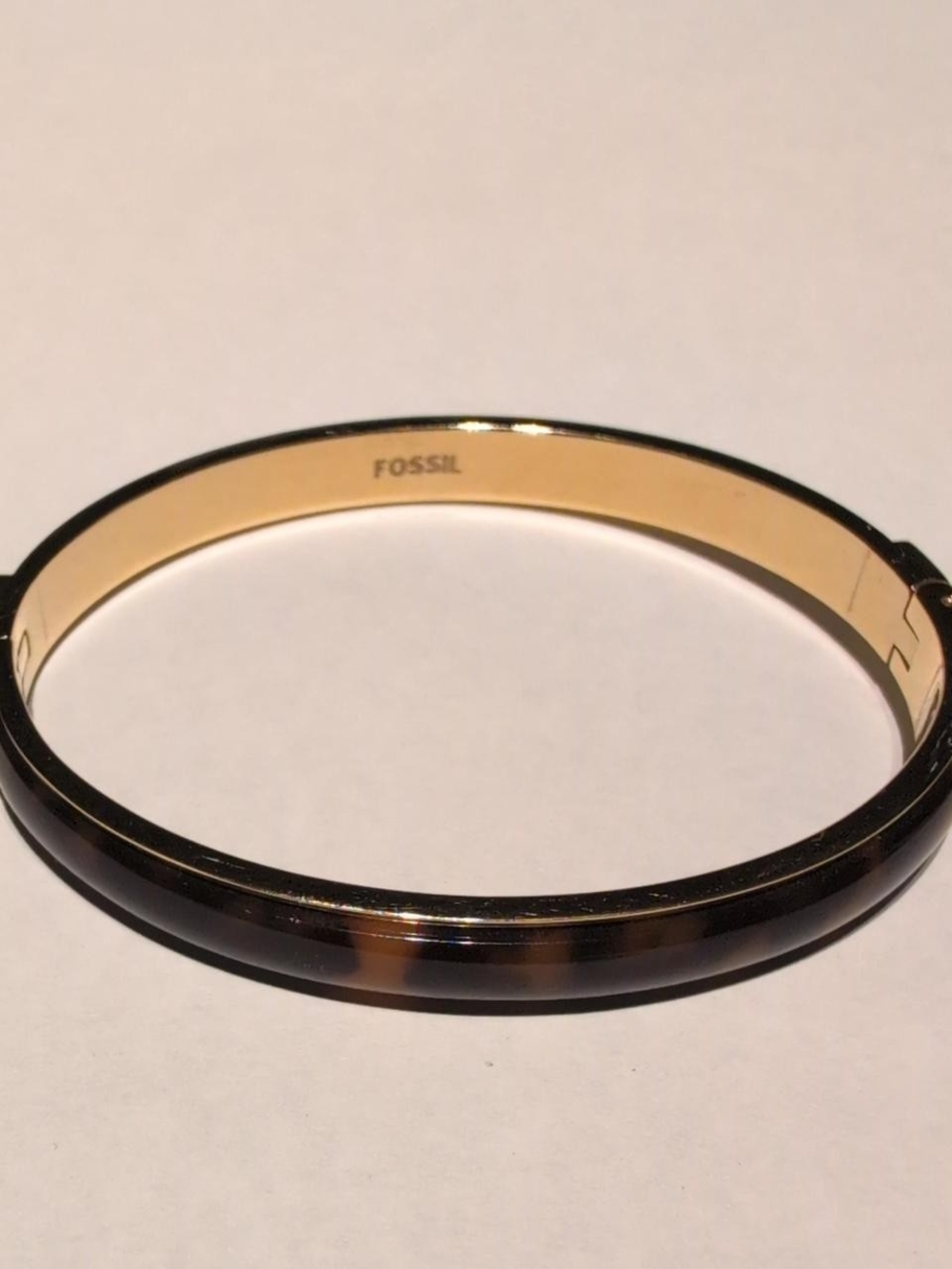 Fossil Gold-Tone Bangle with Tortoiseshell Brown Band